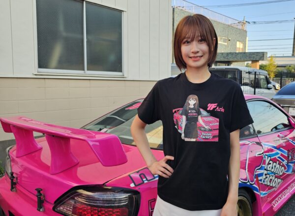 YASHIO FACTORY ARISA T-Shirt Black