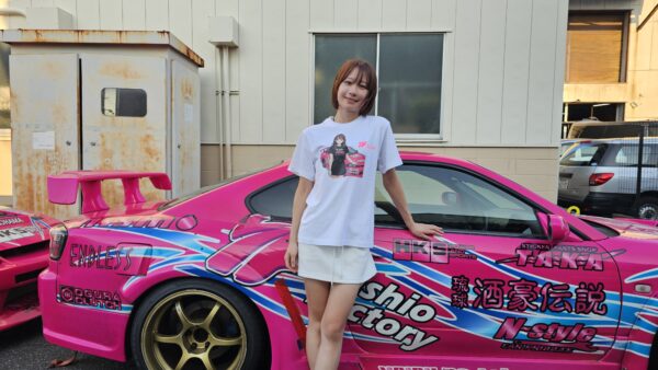 YASHIO FACTORY ARISA Tシャツ ホワイト