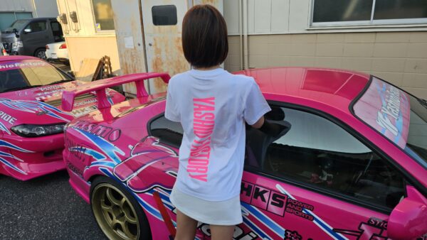 YASHIO FACTORY ARISA Tシャツ ホワイト - 画像 (2)